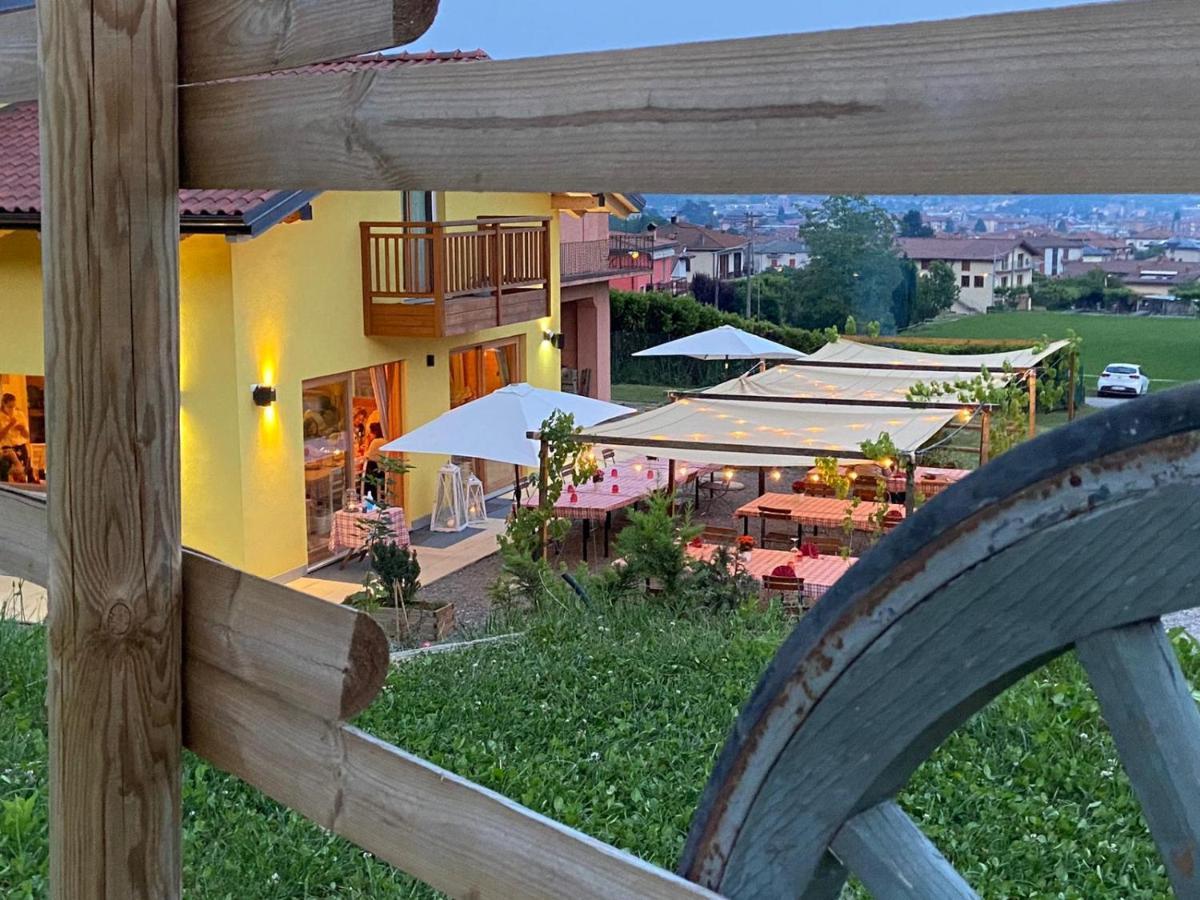 Agriturismo La Soglia Del Parco Ranica Exteriör bild