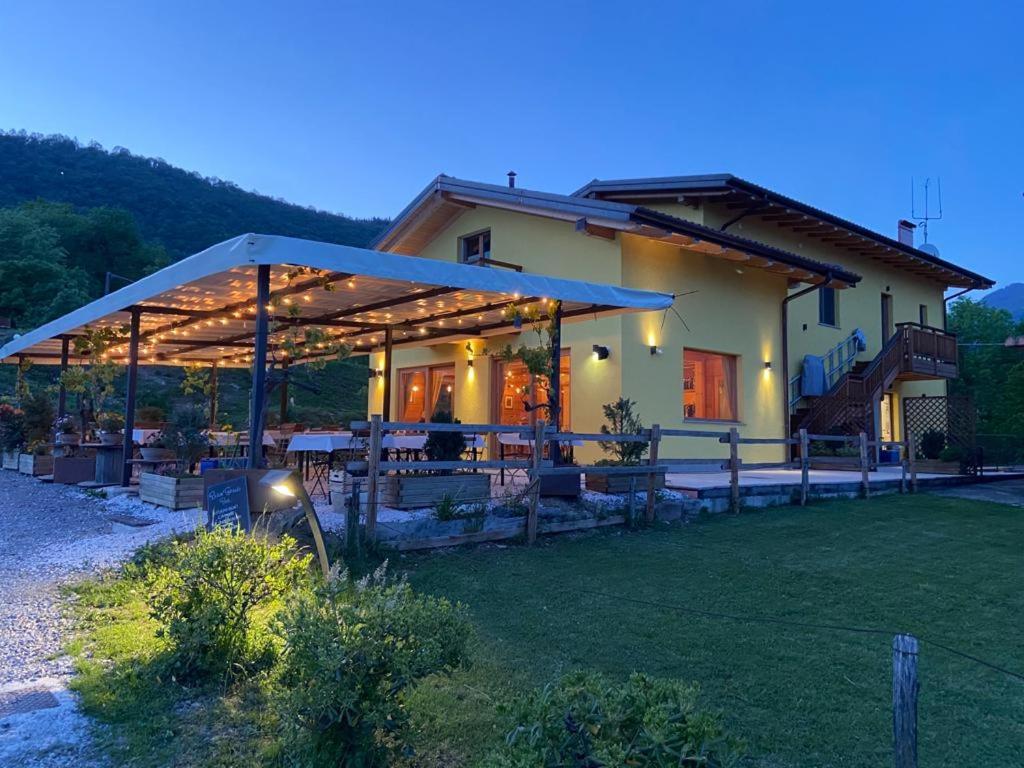 Agriturismo La Soglia Del Parco Ranica Exteriör bild