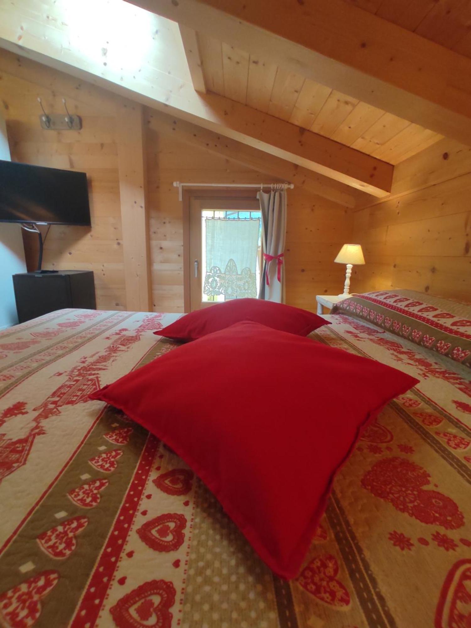 Agriturismo La Soglia Del Parco Ranica Exteriör bild