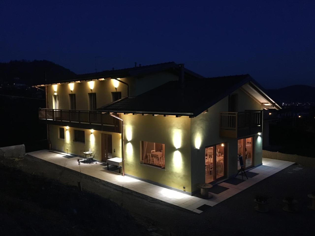 Agriturismo La Soglia Del Parco Ranica Exteriör bild