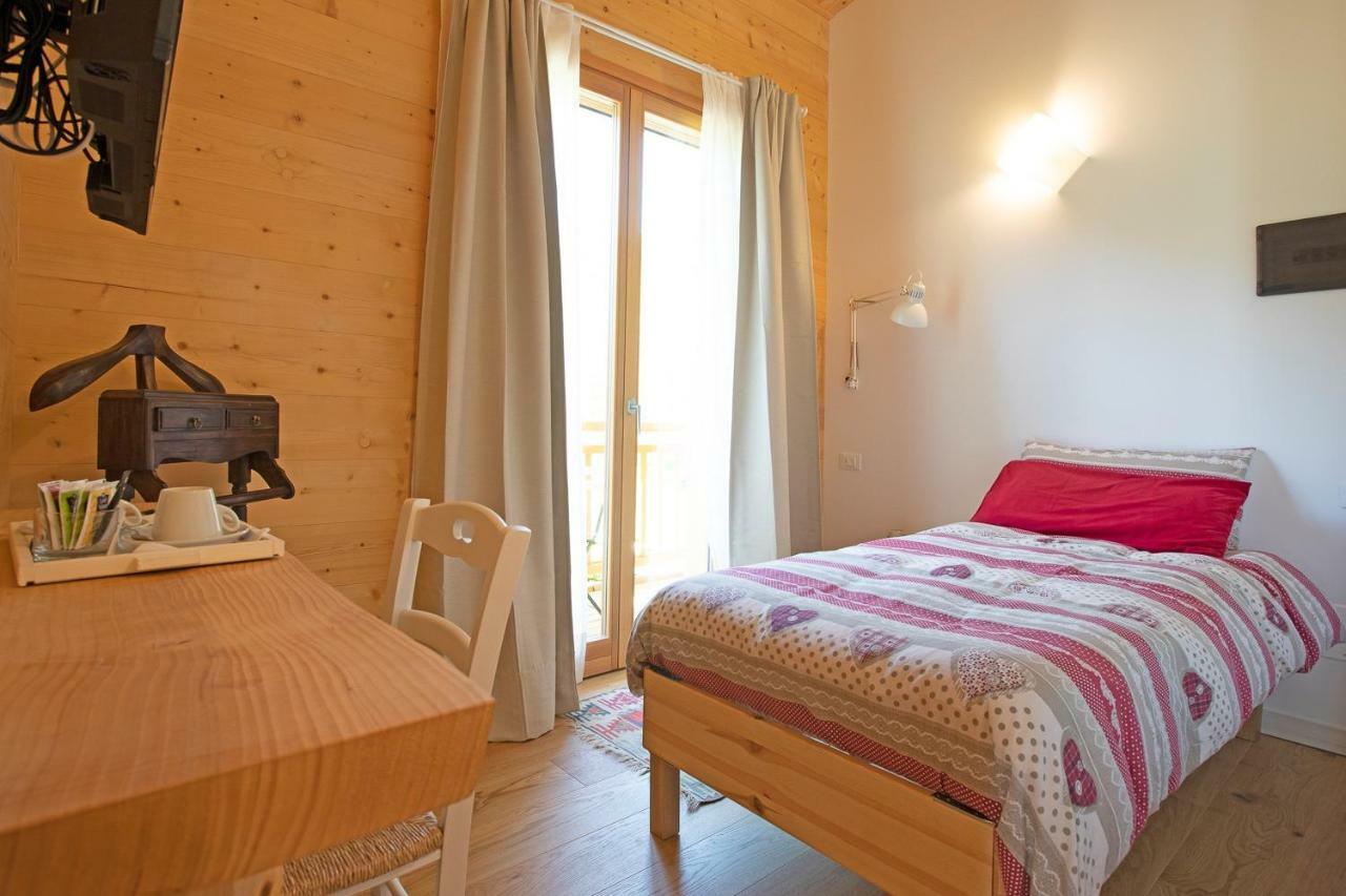 Agriturismo La Soglia Del Parco Ranica Exteriör bild